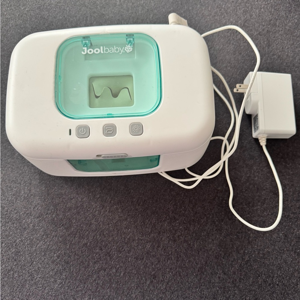 White and Green Wipe Warmer